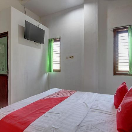 Capital O 91690 Moza Guest House Klaten Dış mekan fotoğraf