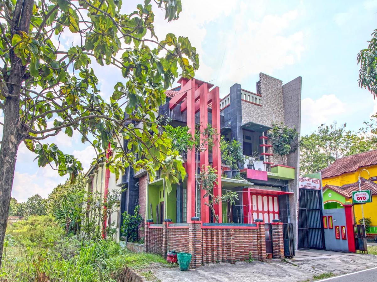 Capital O 91690 Moza Guest House Klaten Dış mekan fotoğraf
