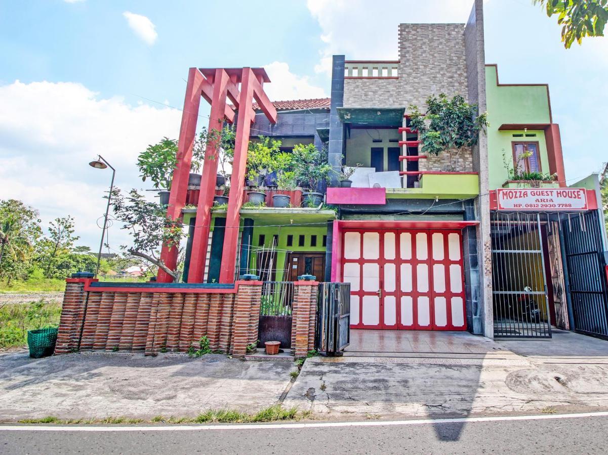 Capital O 91690 Moza Guest House Klaten Dış mekan fotoğraf