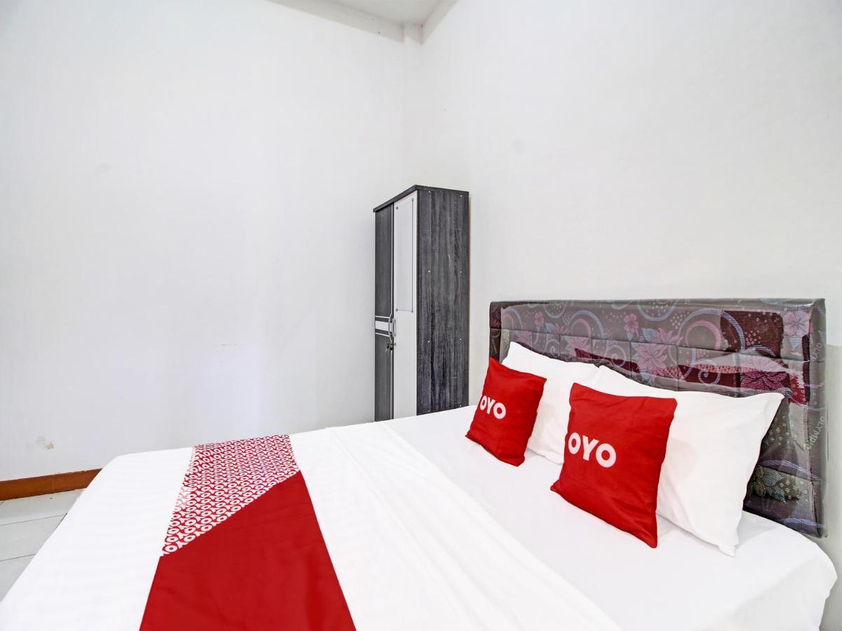 Capital O 91690 Moza Guest House Klaten Dış mekan fotoğraf