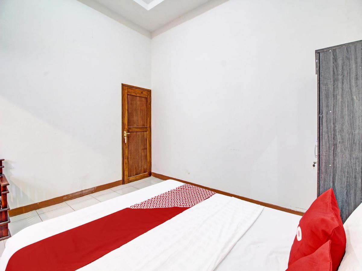 Capital O 91690 Moza Guest House Klaten Dış mekan fotoğraf